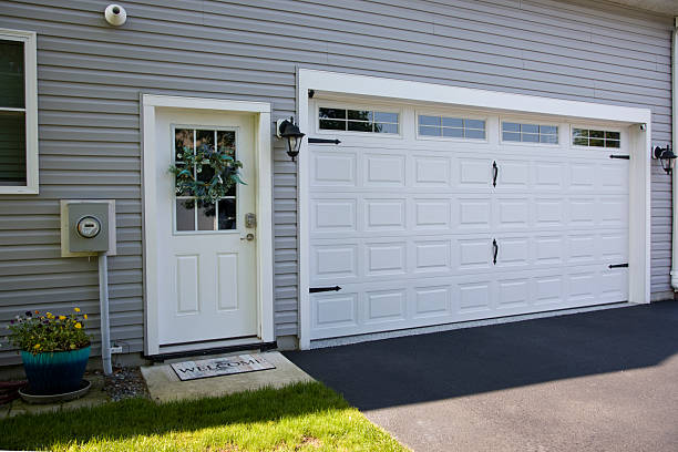 24/7 Emergency Garage Door Panel Replacement experts in Vernon, AL